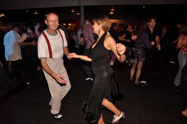 min 2010 11 13 fous swing 103